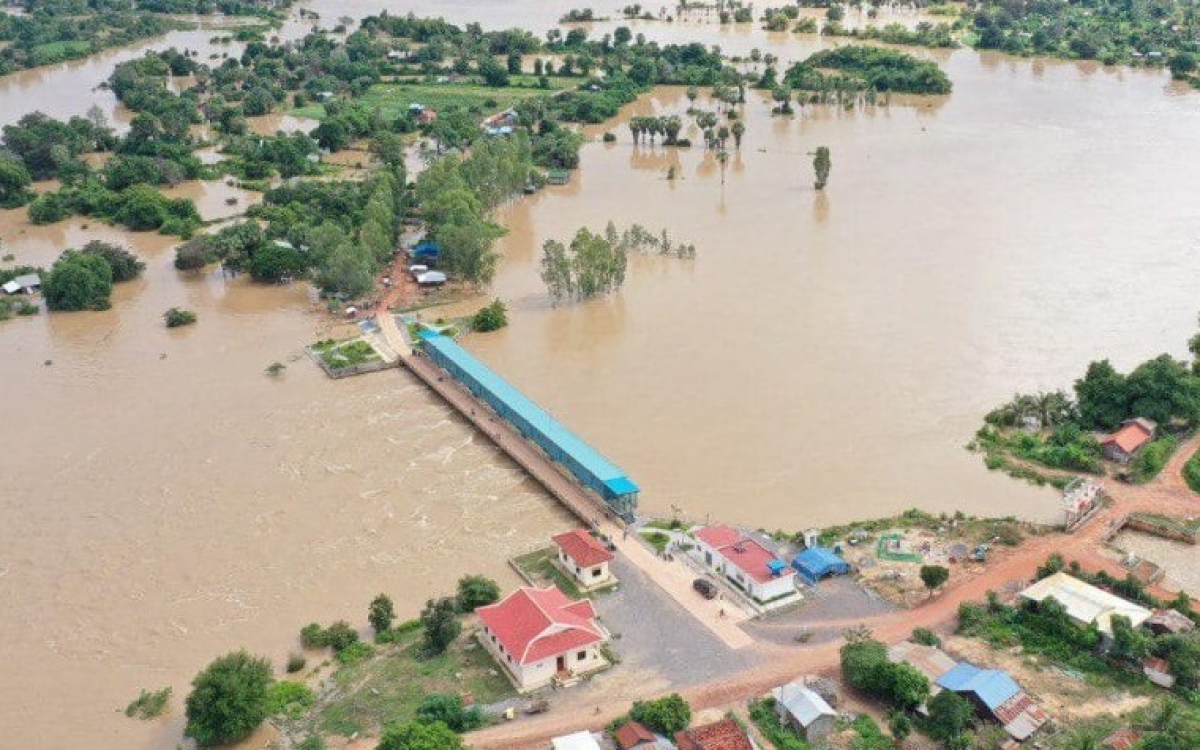 Gần 500.000 người Campuchia bị ảnh hưởng bởi lũ lụt
