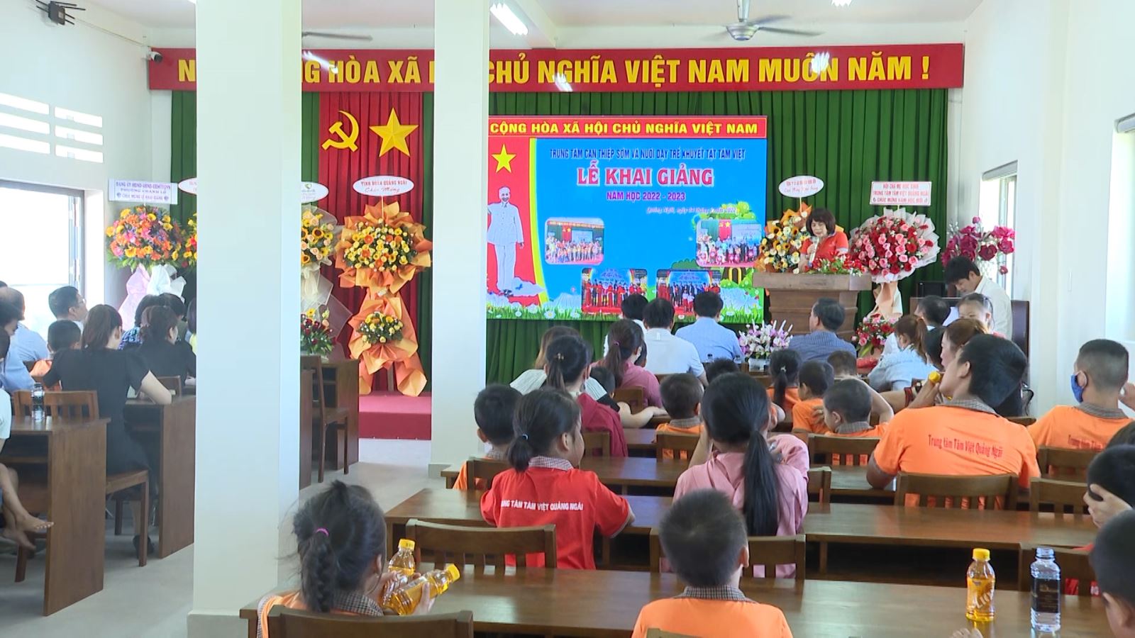 Trung tâm can thiệp sớm và nuôi dạy trẻ khuyết tật Tâm Việt khai giảng năm  học mới